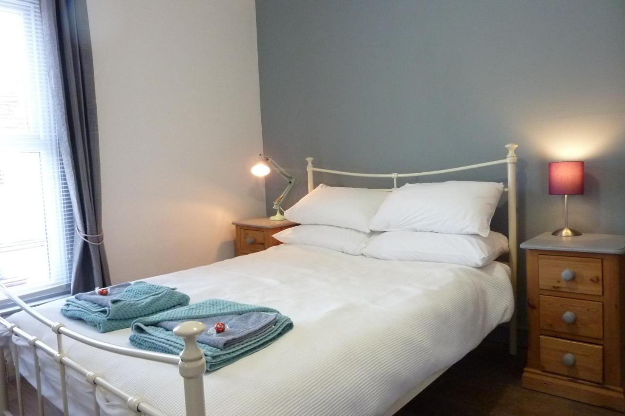 A Wonderful Place In The Hub Of The City, Yet On The Edge Of The Countryside Salisbury Eksteriør bilde