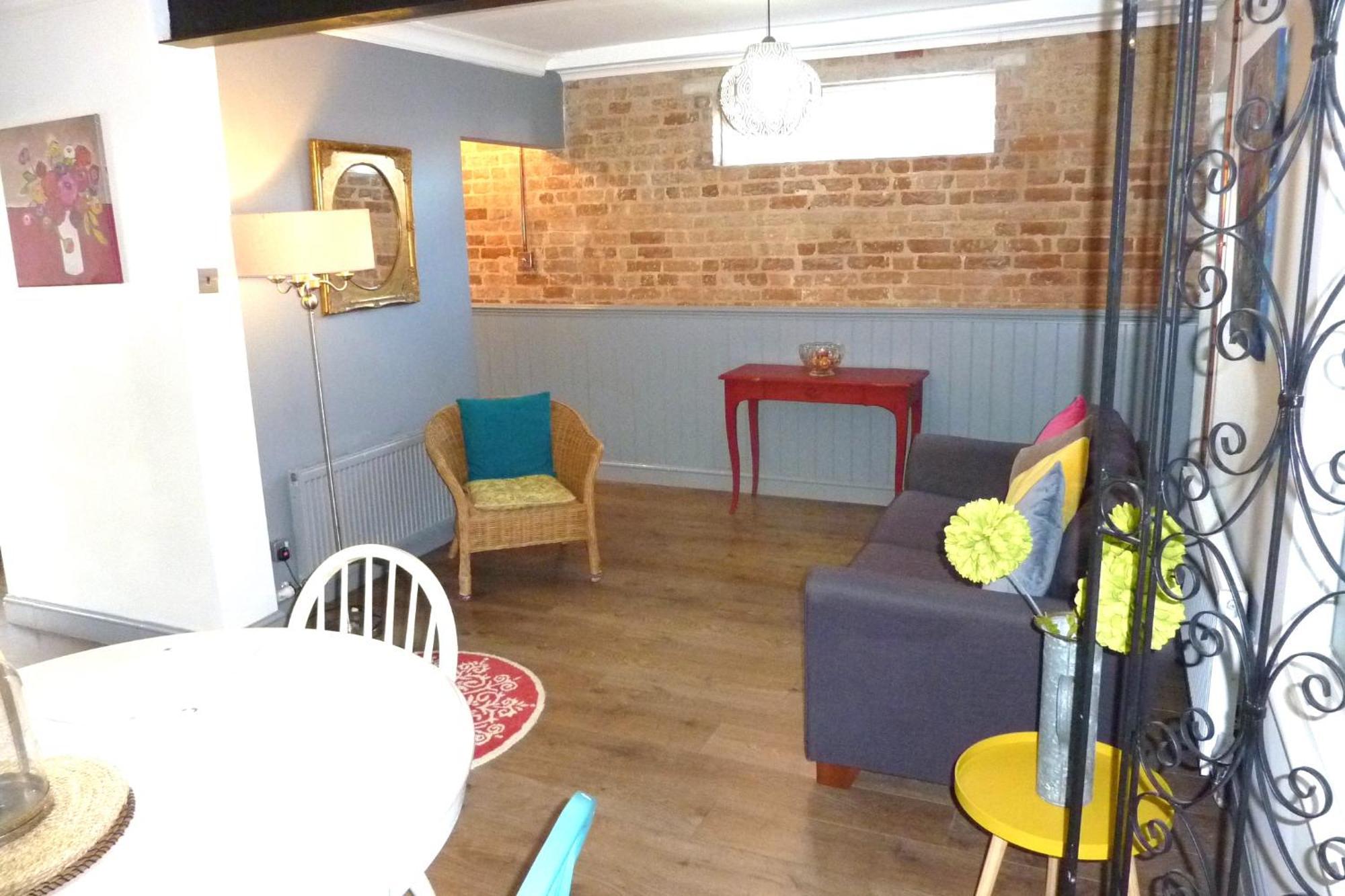 A Wonderful Place In The Hub Of The City, Yet On The Edge Of The Countryside Salisbury Eksteriør bilde